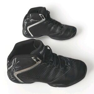Reebok Basketball Shoes RbK Men's Size 5.5 Black Sporty Athletic Sneakers